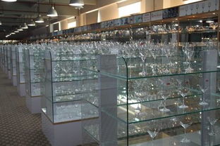 工艺玻璃酒瓶应该怎么挑 玻璃器皿的生产工艺流程